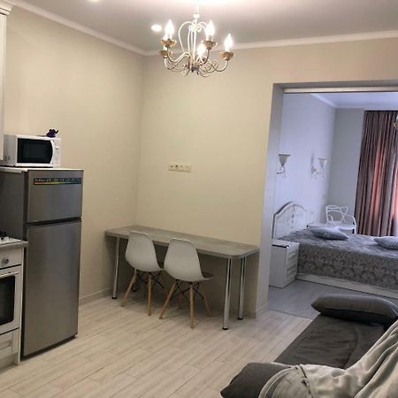 White Lily Apartment Odessa Luaran gambar